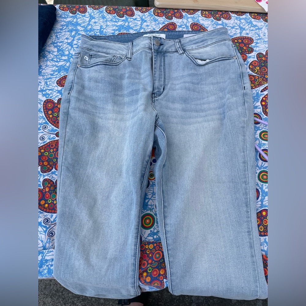 Judy blue Capris 14w